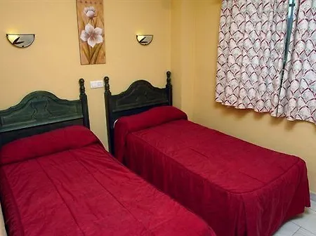 Apts Buensol 2* 토레몰리노스