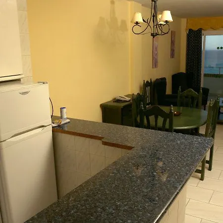 Apts Buensol 2* 토레몰리노스